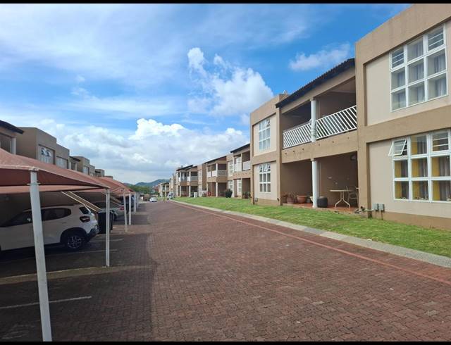 2 BEDROOM TOWNHOUSE FOR SALE IN MONDEOR